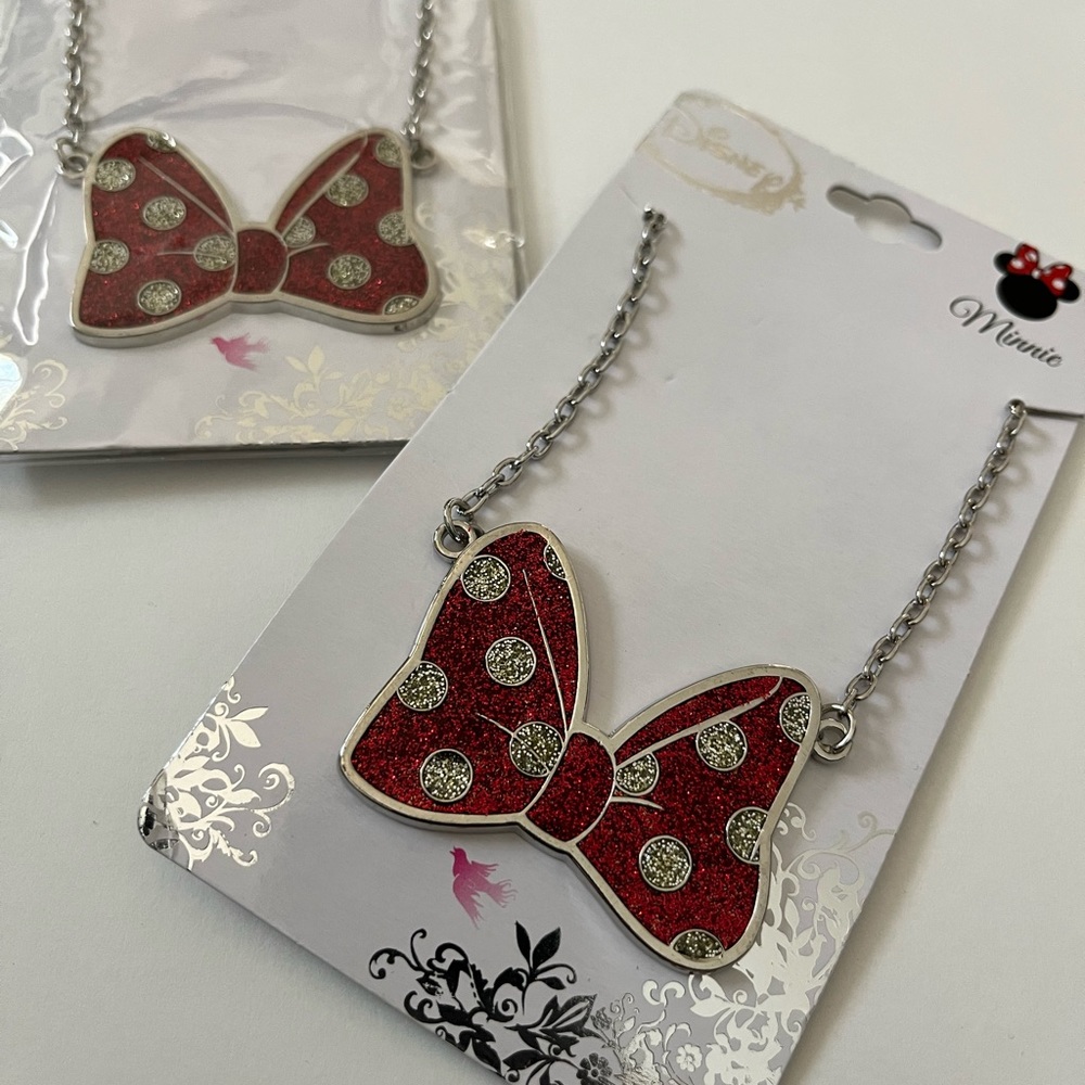 Claire’s Minnie Mouse glitter polka dot pendant necklace